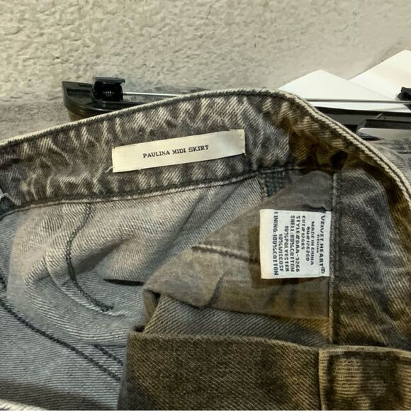 Velvet Heart Women’s Paulina Denim Midi Skirt Light 
 Wash Size small - Picture 6 of 7